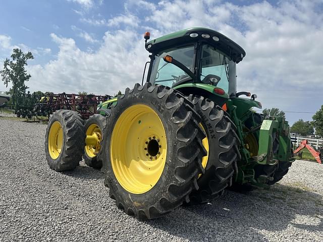 Image of John Deere 8310R equipment image 4