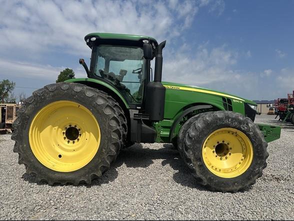 Image of John Deere 8310R equipment image 3