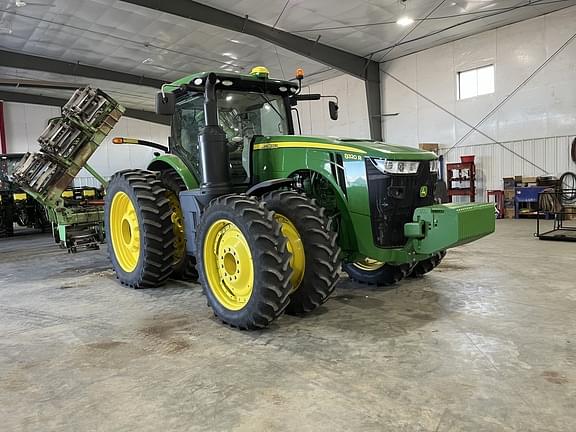 Image of John Deere 8320R equipment image 2