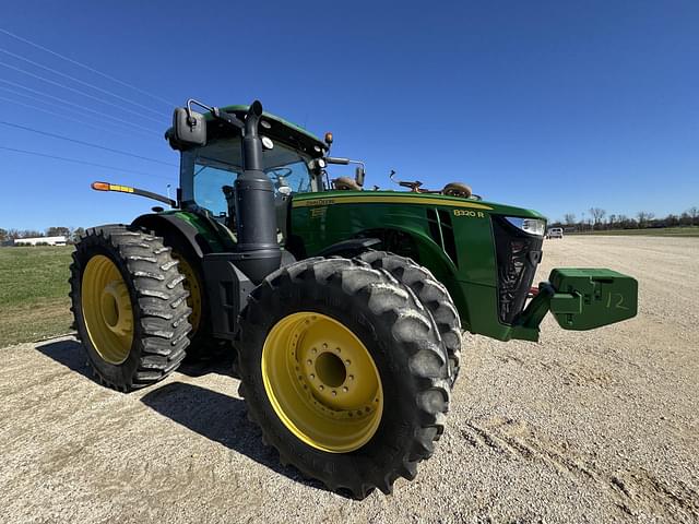 Image of John Deere 8320R equipment image 4