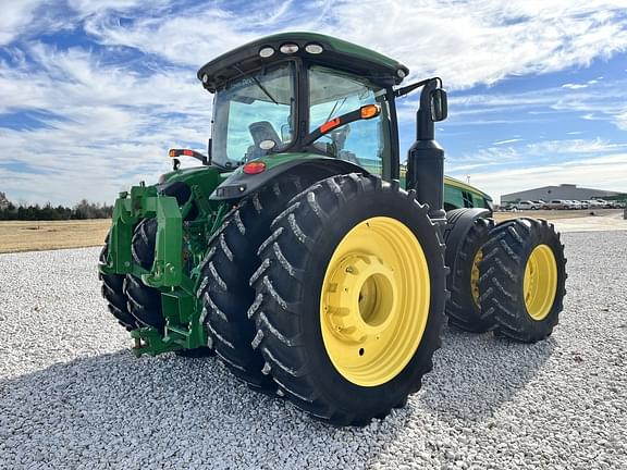 Image of John Deere 8320R equipment image 4