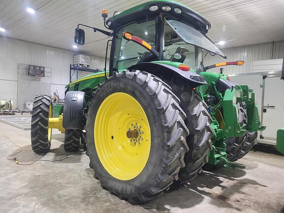 Image of John Deere 8320R equipment image 3