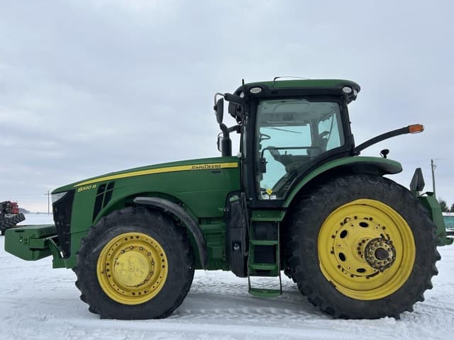 Image of John Deere 8320R equipment image 4