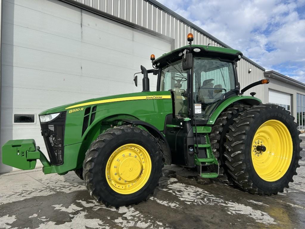 2014 John Deere 8320R Equipment Image0