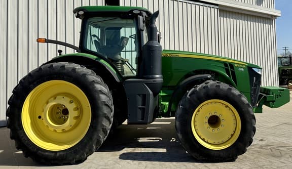 Image of John Deere 8320R equipment image 3