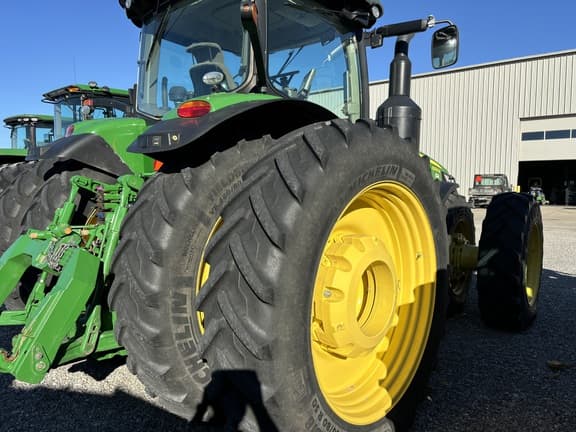 Image of John Deere 8320R equipment image 3