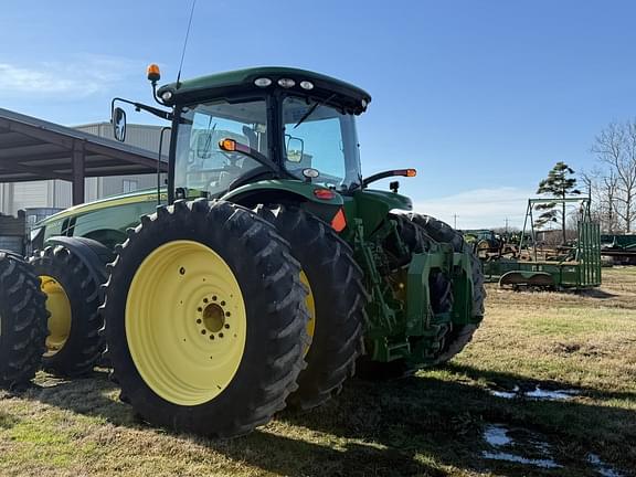 Image of John Deere 8320R equipment image 4