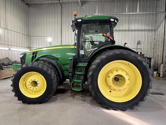 Image of John Deere 8320R equipment image 1