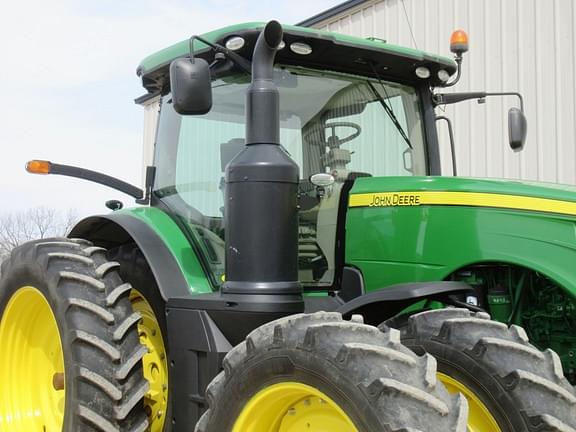 Image of John Deere 8320R equipment image 4