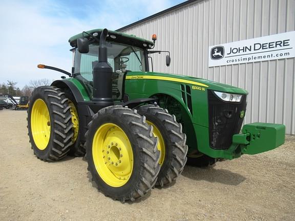 Image of John Deere 8320R equipment image 1