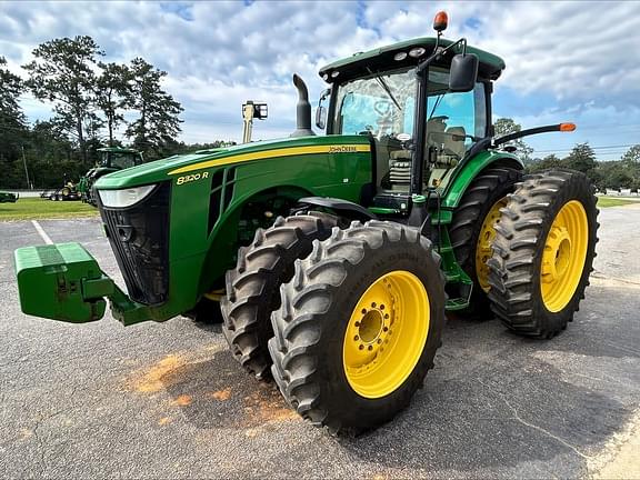 Image of John Deere 8320R equipment image 4