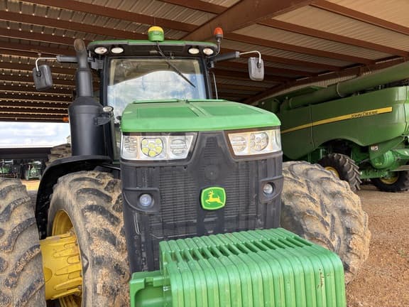 Image of John Deere 8320R equipment image 4