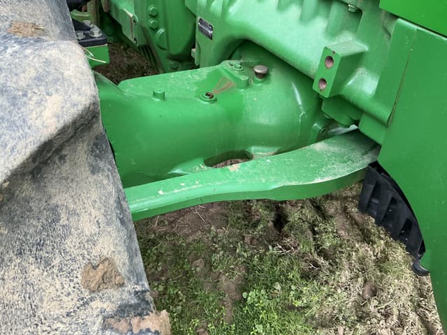 Image of John Deere 8320R equipment image 4
