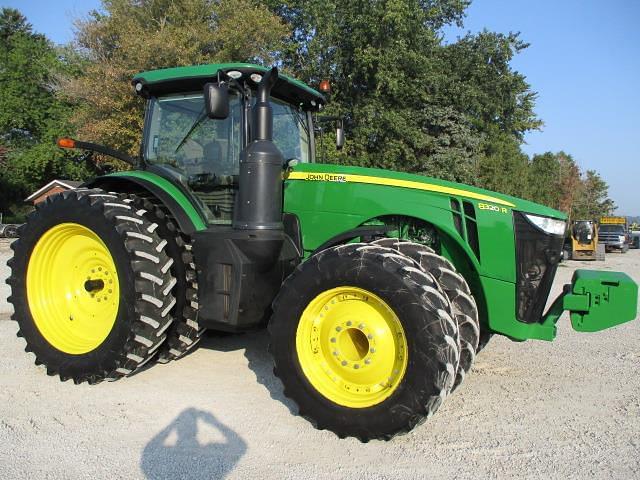 Image of John Deere 8320R equipment image 1