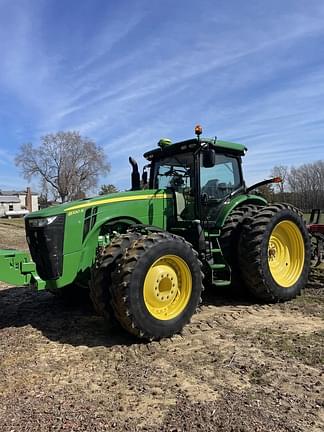 Image of John Deere 8320R equipment image 1