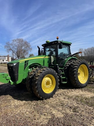 2014 John Deere 8320R Equipment Image0