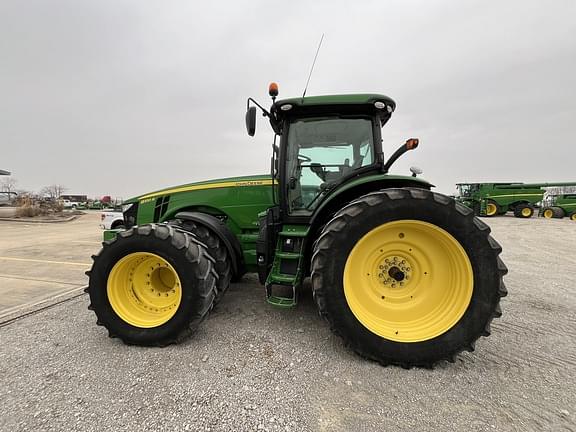 Image of John Deere 8320R equipment image 3