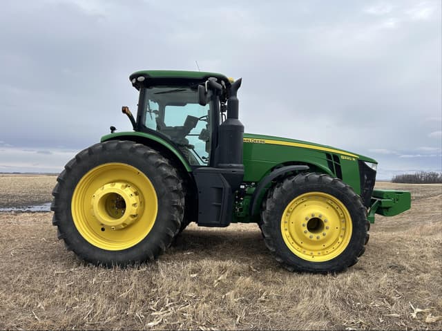 Image of John Deere 8320R equipment image 3