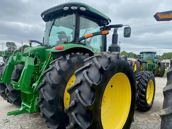 Image of John Deere 8320R equipment image 4