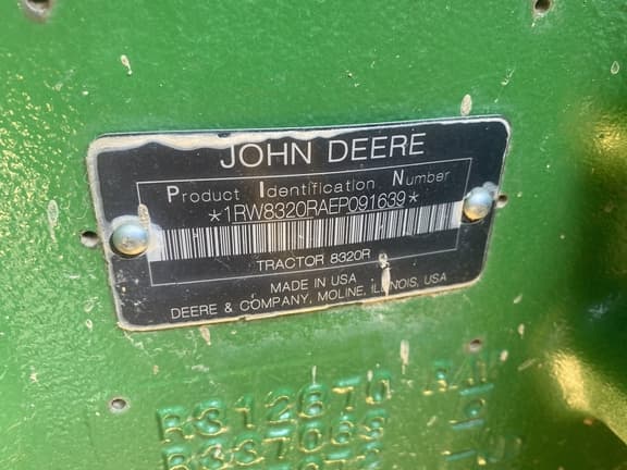 Image of John Deere 8320R equipment image 1