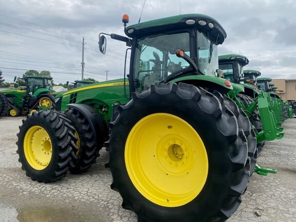 Image of John Deere 8320R equipment image 4