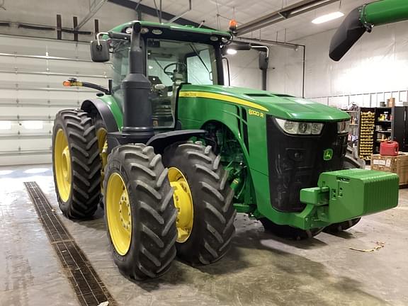 Image of John Deere 8320R equipment image 1