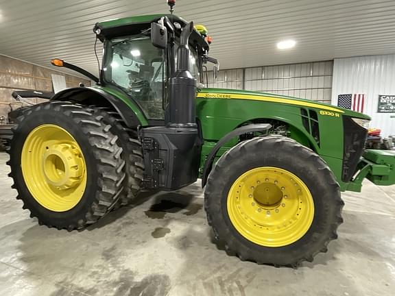 Image of John Deere 8320R Primary image