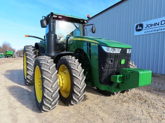 Image of John Deere 8320R equipment image 4