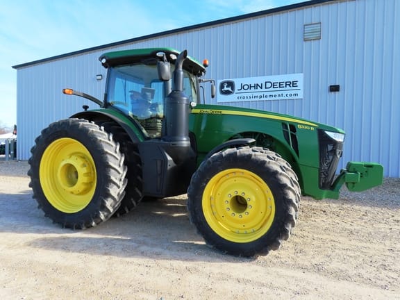 2014 John Deere 8320R Equipment Image0