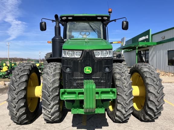 Image of John Deere 8320R equipment image 1