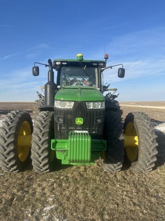 2014 John Deere 8320R Equipment Image0