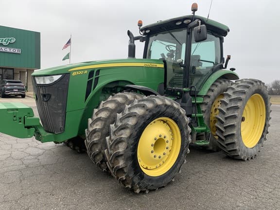 Image of John Deere 8320R equipment image 1