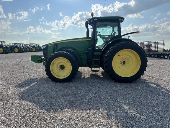 Image of John Deere 8320R equipment image 1