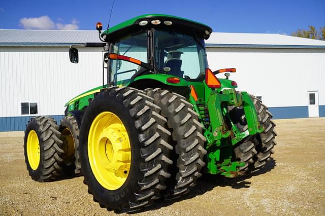 Image of John Deere 8320R equipment image 3