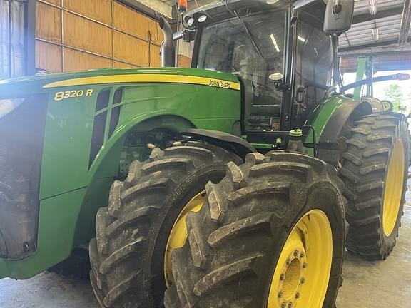 Image of John Deere 8320R equipment image 3