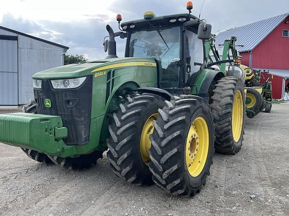 Image of John Deere 8320R equipment image 2