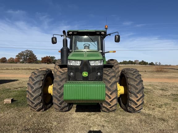 Image of John Deere 8320R equipment image 2