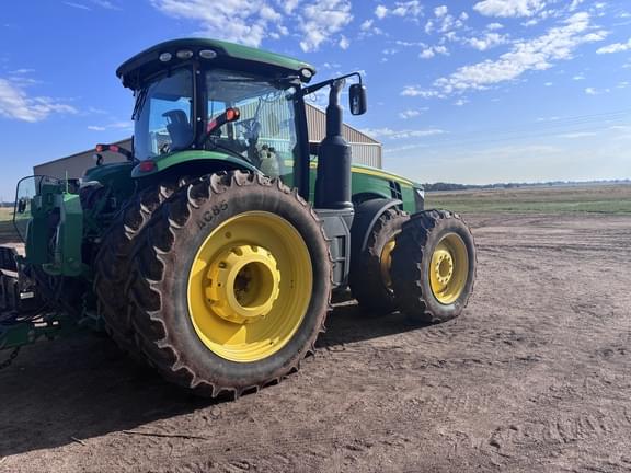 Image of John Deere 8320R equipment image 3