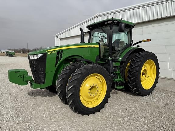 Image of John Deere 8320R equipment image 3