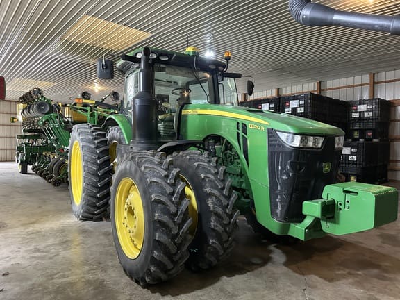 2014 John Deere 8320R Equipment Image0