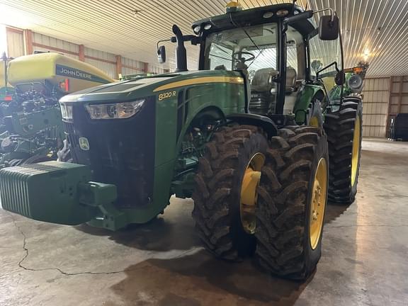 Image of John Deere 8320R equipment image 3