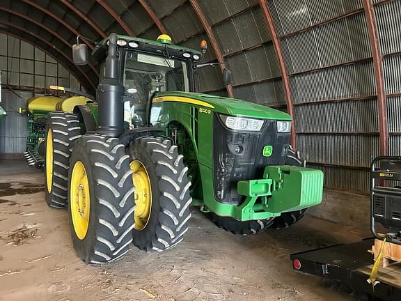 Image of John Deere 8320R equipment image 1