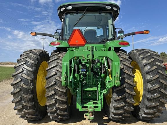Image of John Deere 8320R equipment image 3