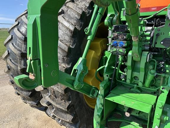 Image of John Deere 8320R equipment image 4