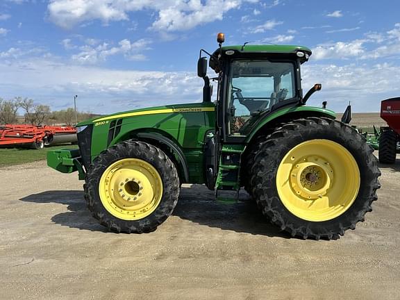 Image of John Deere 8320R equipment image 1