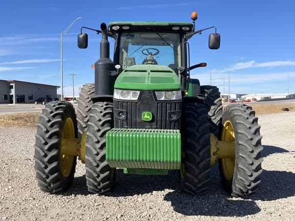 Image of John Deere 8320R equipment image 1