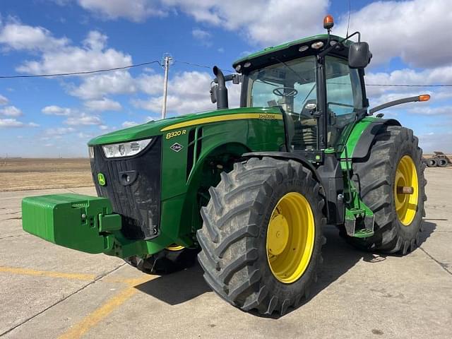 Image of John Deere 8320R equipment image 1