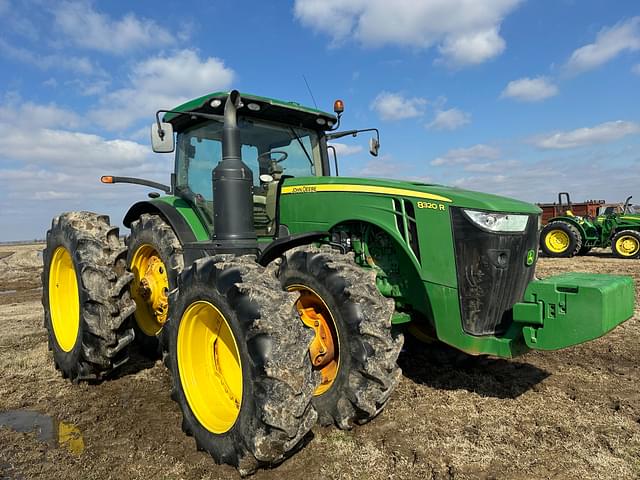 Image of John Deere 8320R equipment image 1