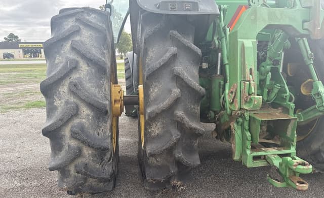 Image of John Deere 8320R equipment image 2