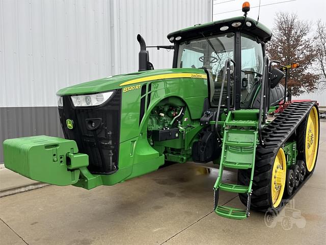 Image of John Deere 8320RT equipment image 1